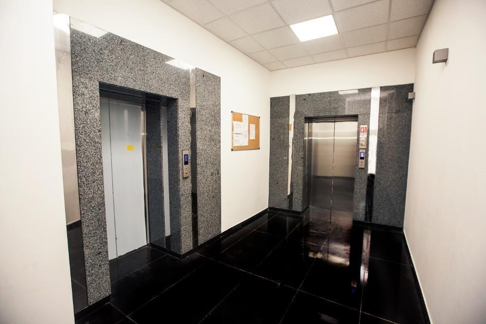 Smart-House Smart Kvartira S Kukhnei Vozle Metro. Киев Экстерьер фото